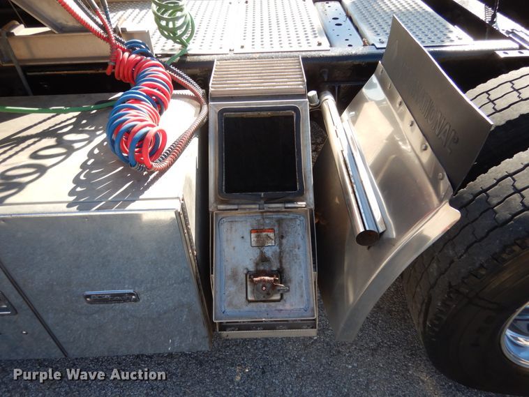 image for item JI9315 2013 International ProStar  semi truck