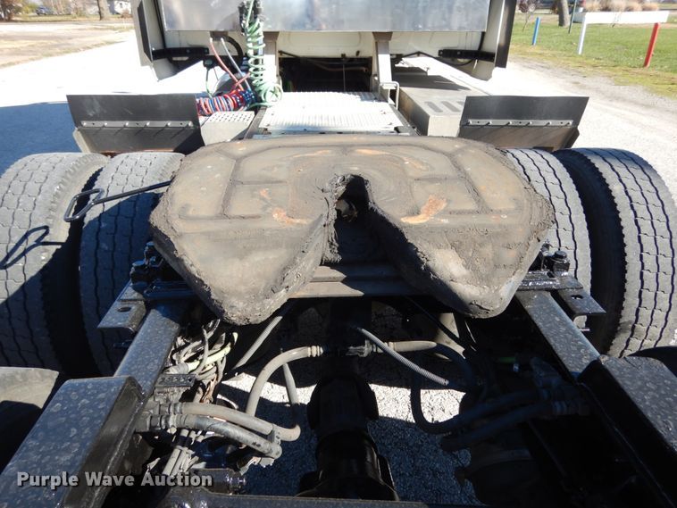 image for item JI9315 2013 International ProStar  semi truck