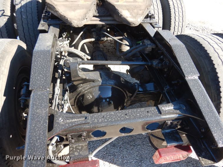 image for item JI9315 2013 International ProStar  semi truck