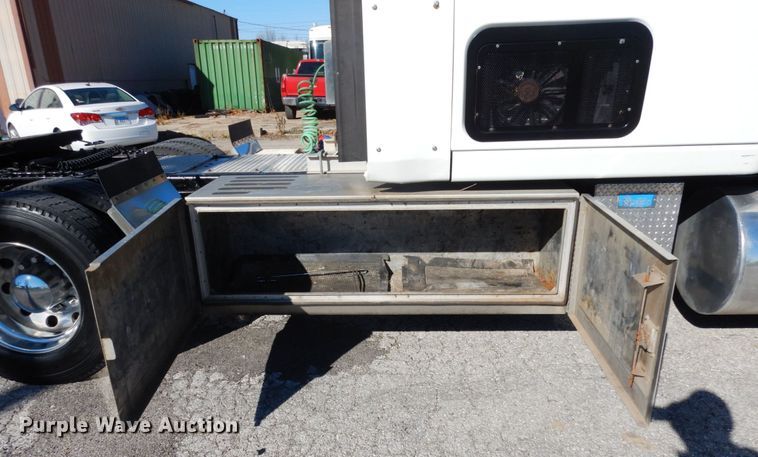 image for item JI9315 2013 International ProStar  semi truck