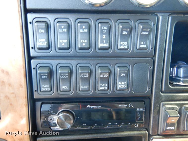 image for item JI9315 2013 International ProStar  semi truck