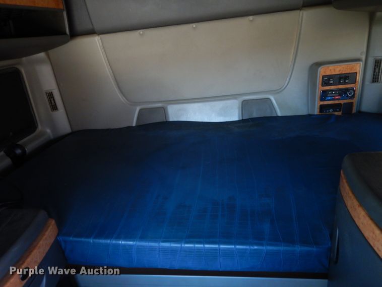 image for item JI9315 2013 International ProStar  semi truck