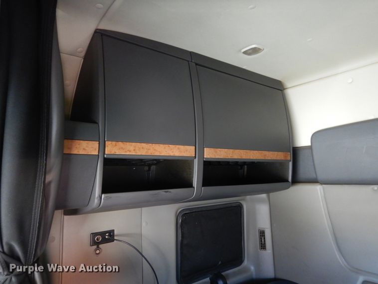 image for item JI9315 2013 International ProStar  semi truck