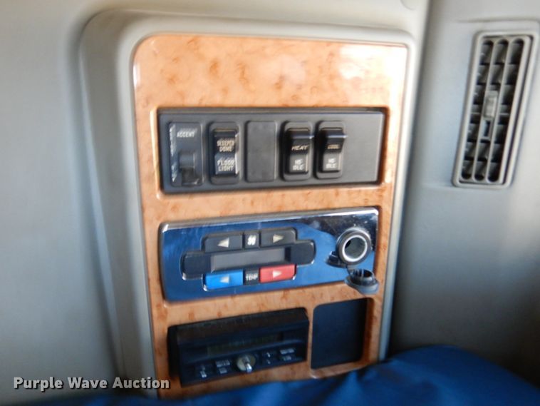 image for item JI9315 2013 International ProStar  semi truck