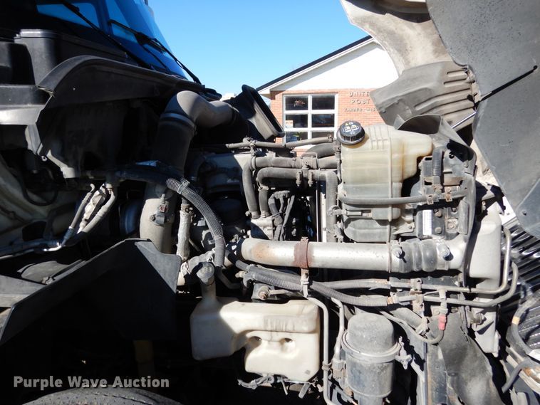 image for item JI9315 2013 International ProStar  semi truck