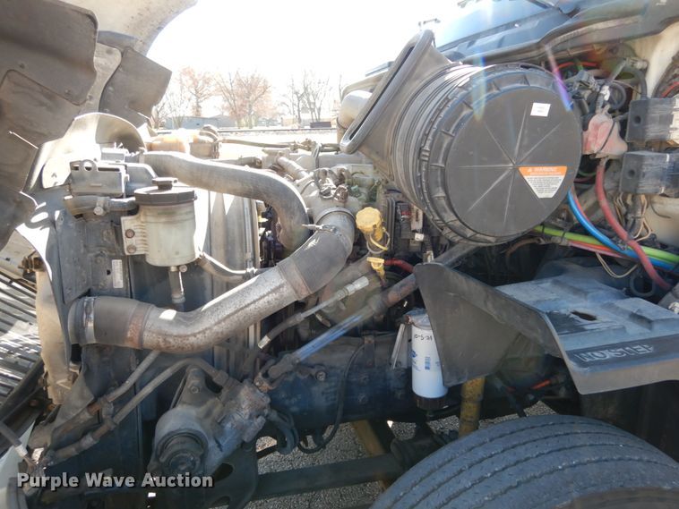 image for item JI9315 2013 International ProStar  semi truck