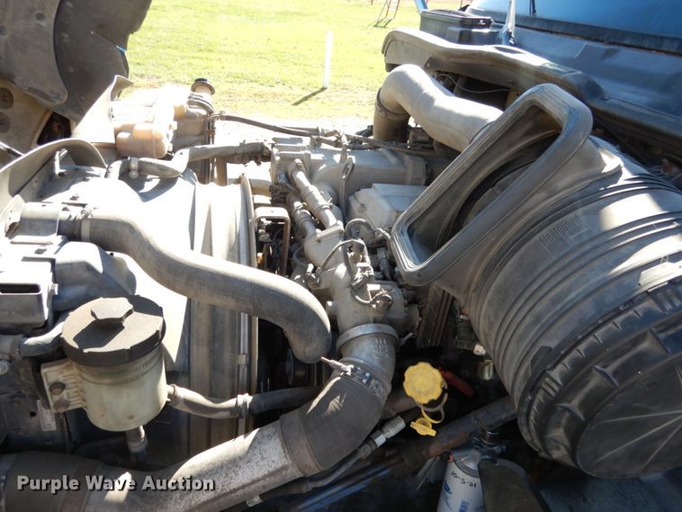 image for item JI9315 2013 International ProStar  semi truck