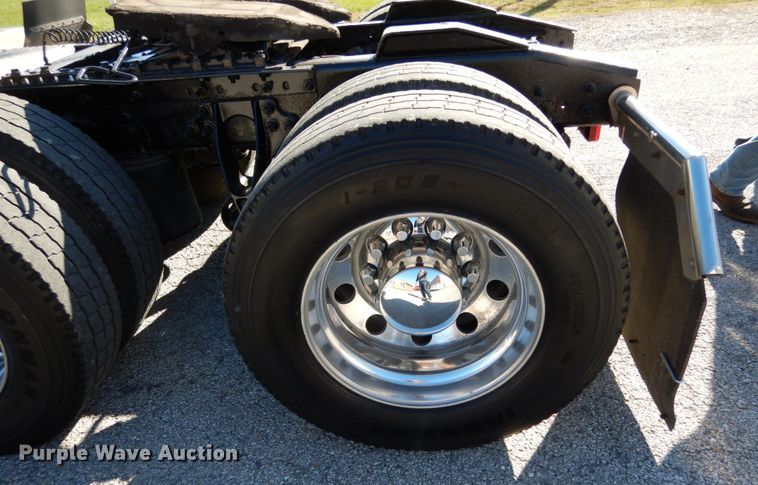 image for item JI9315 2013 International ProStar  semi truck