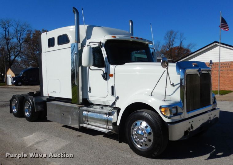 image for item JI9316 2009 International 9900i  semi truck