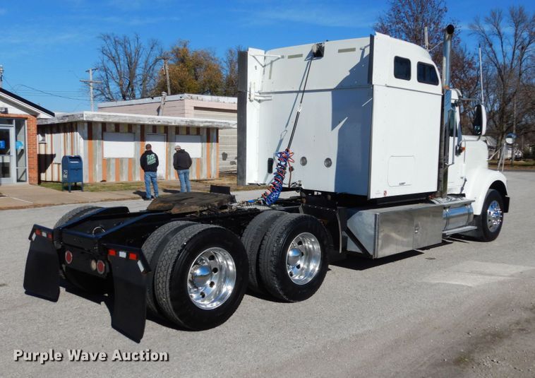 image for item JI9316 2009 International 9900i  semi truck