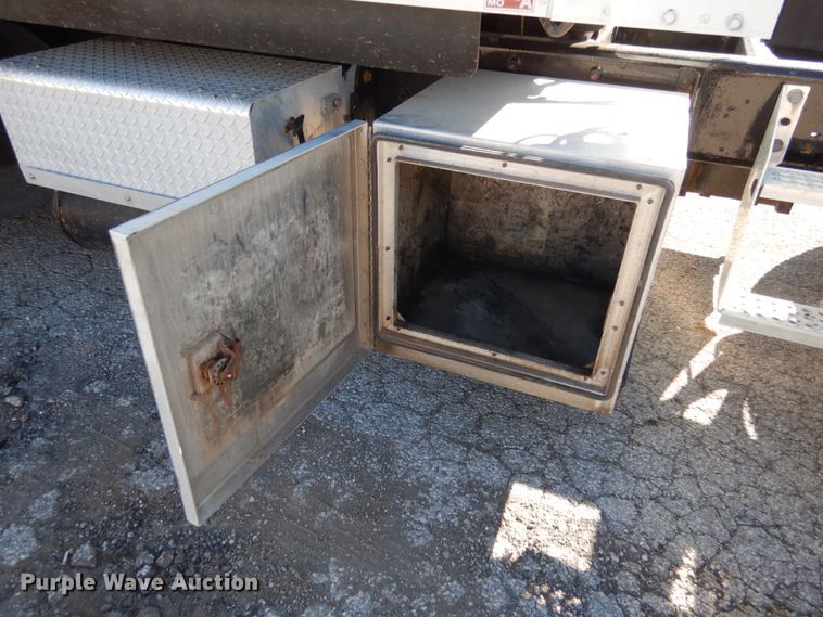 image for item JI9316 2009 International 9900i  semi truck