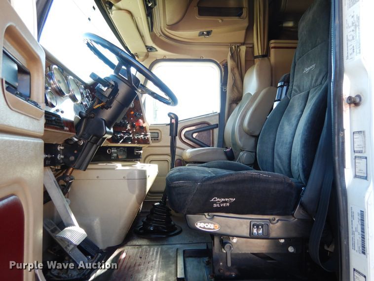 image for item JI9316 2009 International 9900i  semi truck