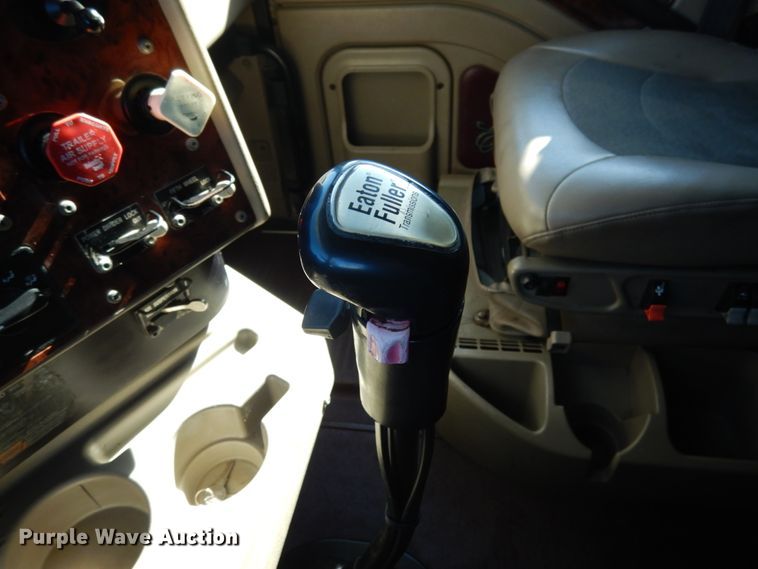 image for item JI9316 2009 International 9900i  semi truck