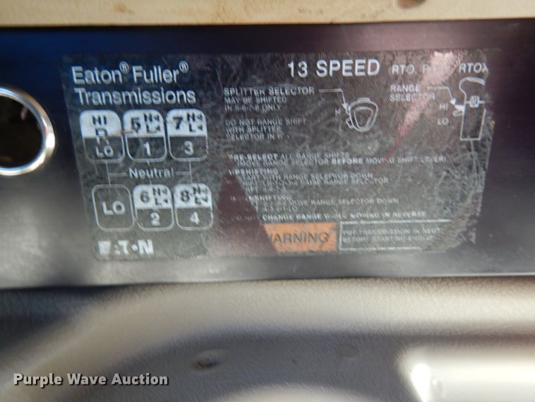 image for item JI9316 2009 International 9900i  semi truck