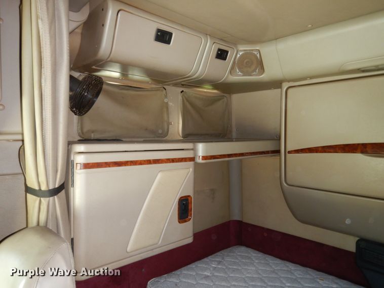 image for item JI9316 2009 International 9900i  semi truck