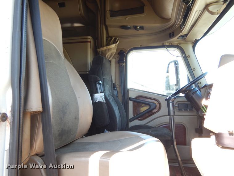 image for item JI9316 2009 International 9900i  semi truck