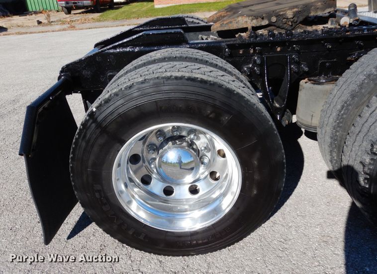 image for item JI9316 2009 International 9900i  semi truck