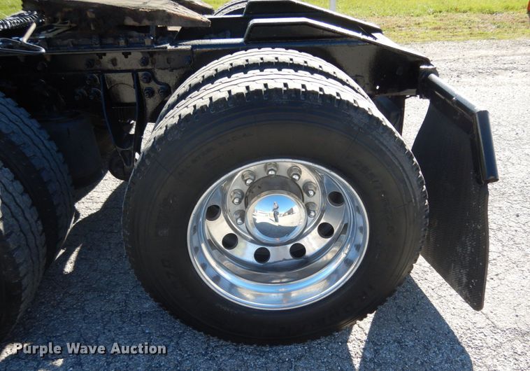 image for item JI9316 2009 International 9900i  semi truck