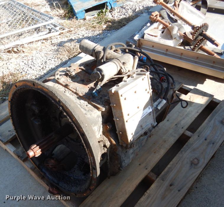 image for item JI9317 2005 Eaton Fuller RTO16910CAS2  transmission