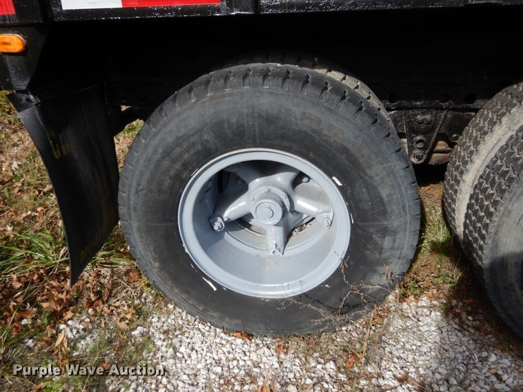 image for item JI9340 1974 Transcraft TH-40  scrap trailer