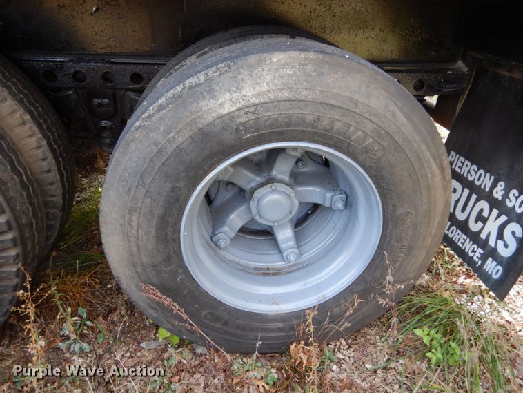 image for item JI9341 1974 Transcraft TH-40  scrap trailer