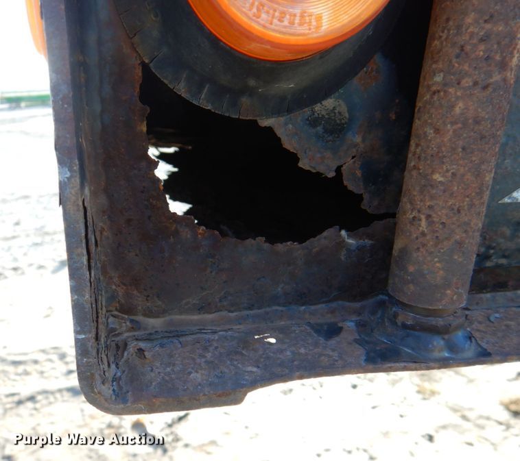 image for item JS9189 2010 Landoll 835  lowboy equipment trailer