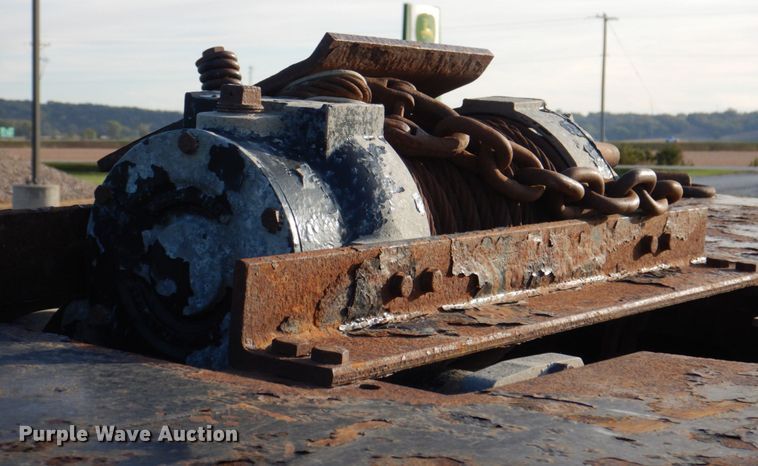 image for item JS9189 2010 Landoll 835  lowboy equipment trailer