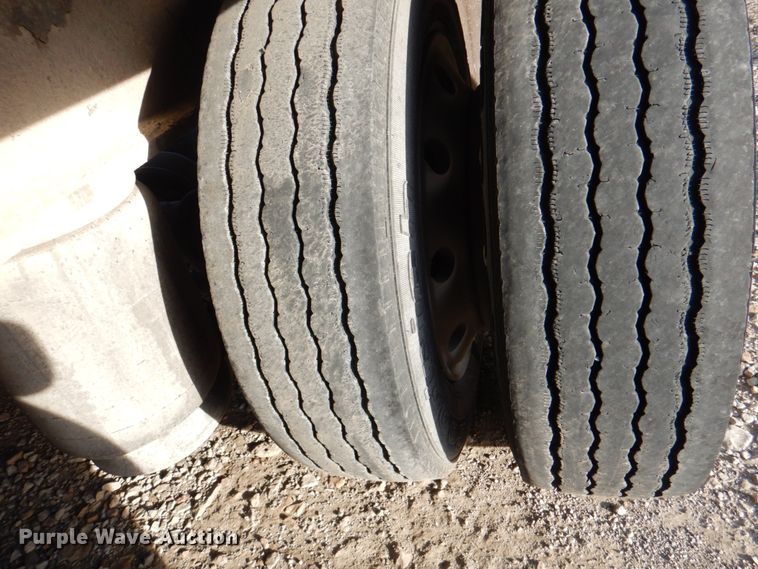 image for item JS9189 2010 Landoll 835  lowboy equipment trailer