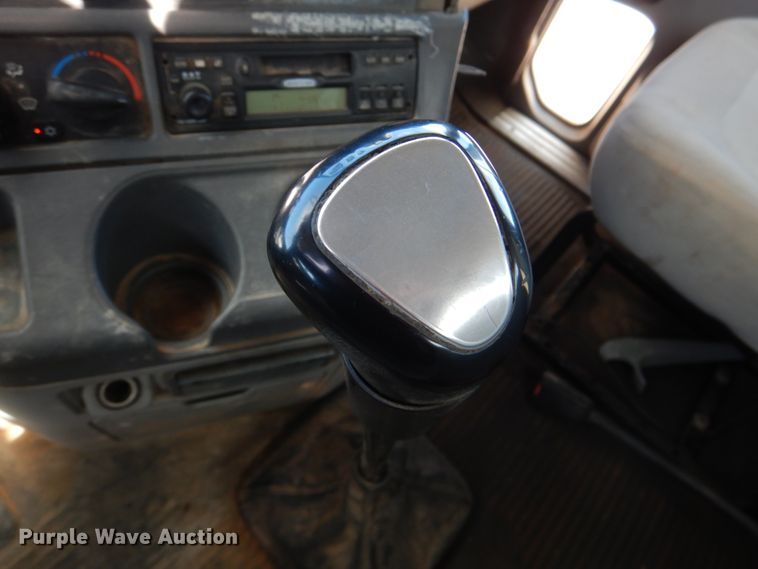 image for item JS9771 2006 Freightliner Columbia  semi truck