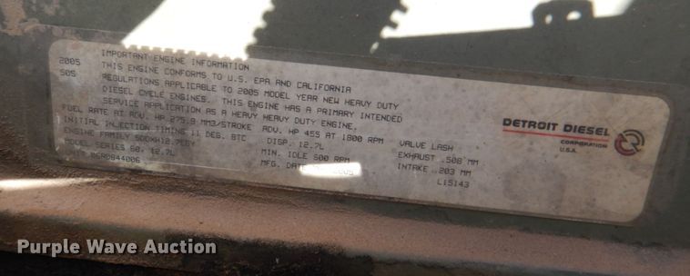 image for item JS9771 2006 Freightliner Columbia  semi truck