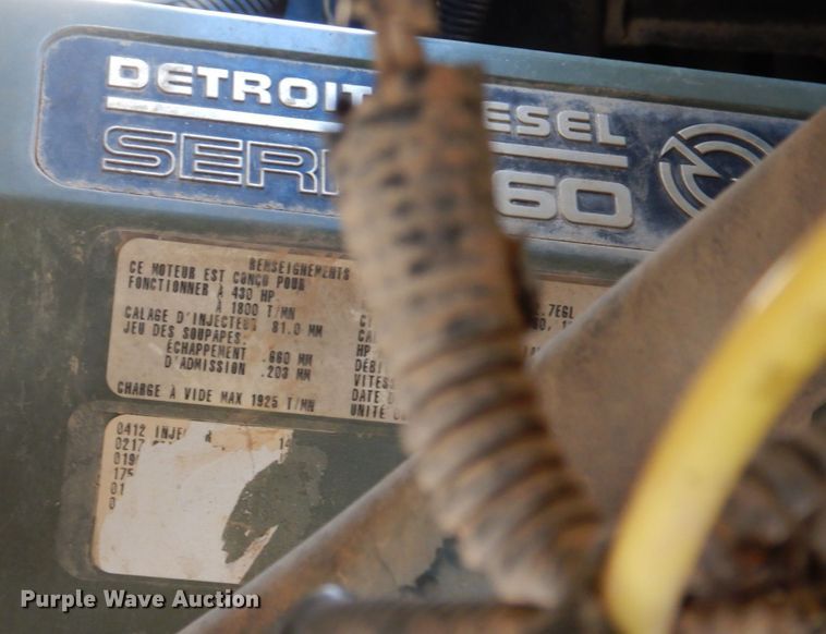 image for item JS9772 2000 Freightliner Century Class  semi truck