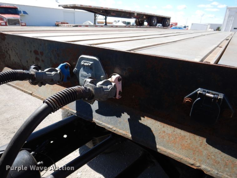 image for item KA9372 1999 Trailmobile Reintour  flatbed trailer