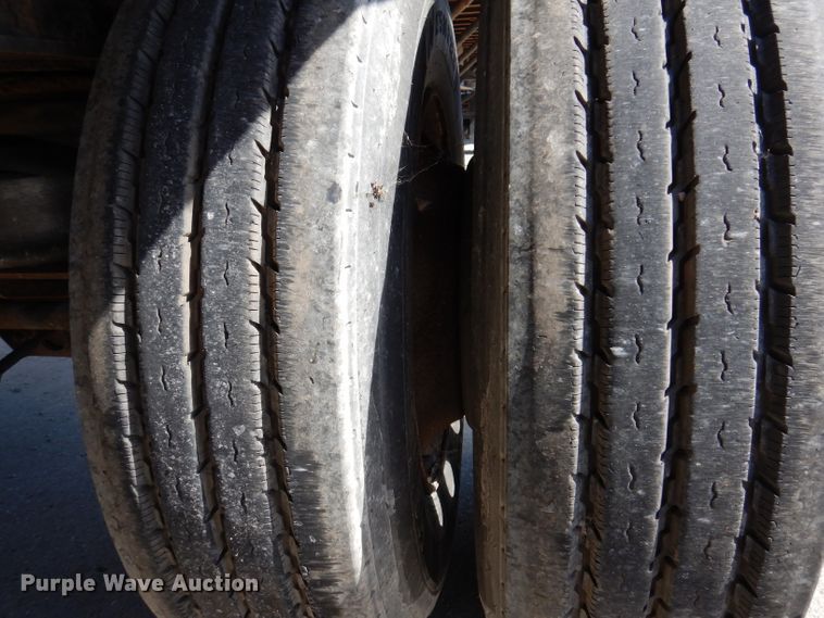 image for item KA9372 1999 Trailmobile Reintour  flatbed trailer