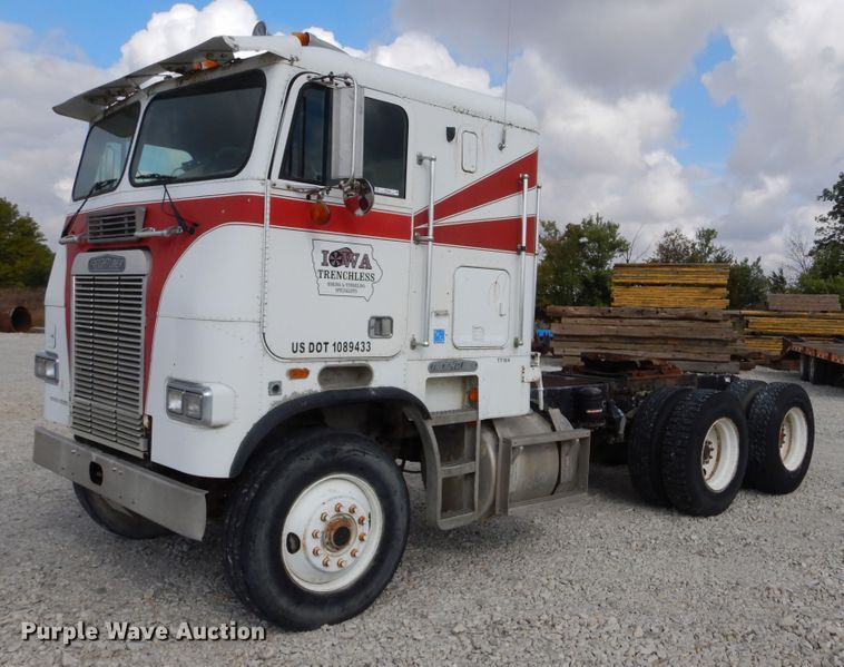 image for item KA9462 1986 Freightliner FLT  semi truck