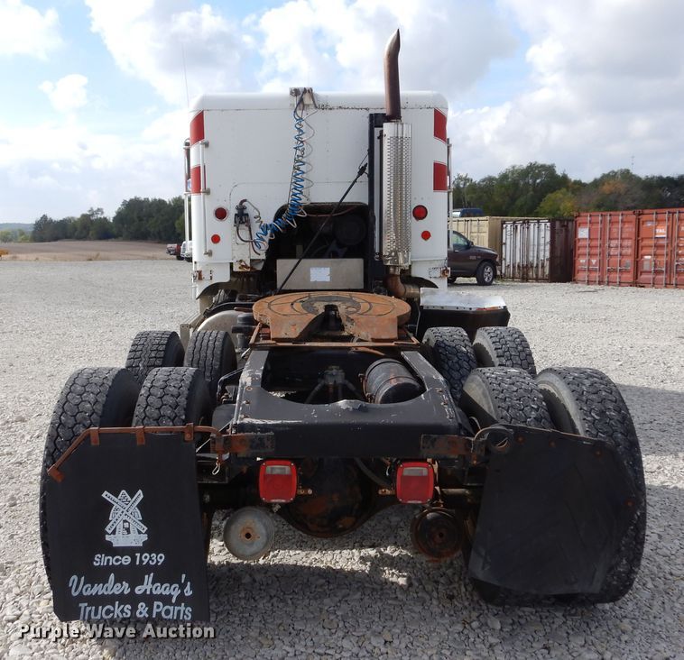 image for item KA9462 1986 Freightliner FLT  semi truck