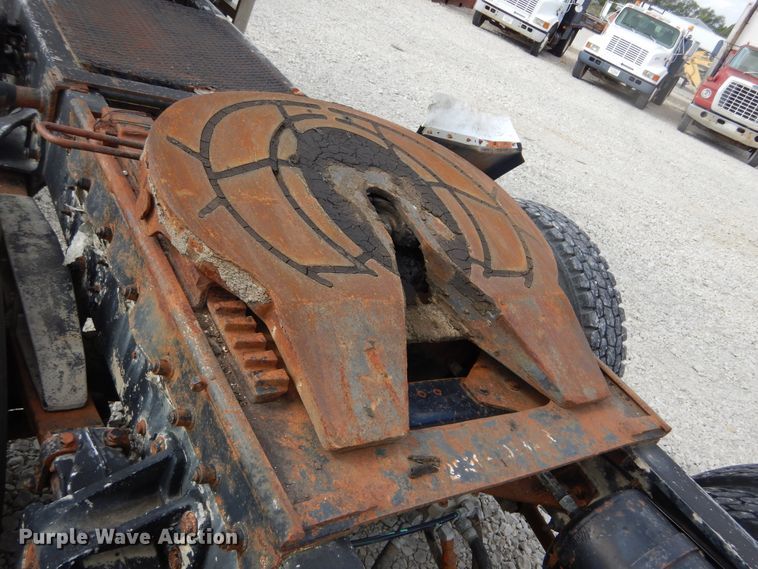 image for item KA9462 1986 Freightliner FLT  semi truck