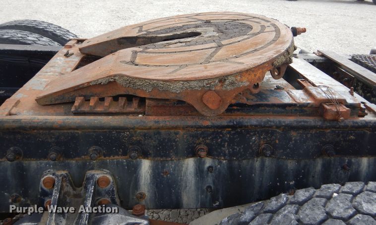 image for item KA9462 1986 Freightliner FLT  semi truck