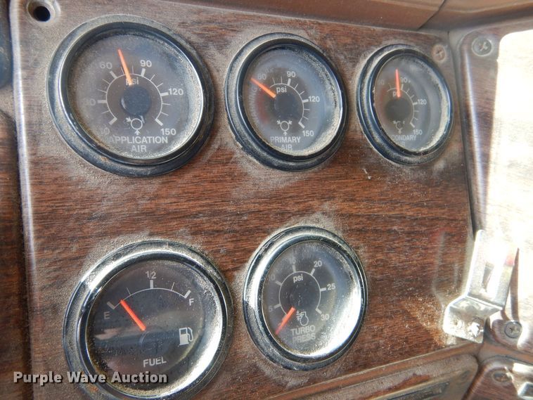 image for item KA9462 1986 Freightliner FLT  semi truck