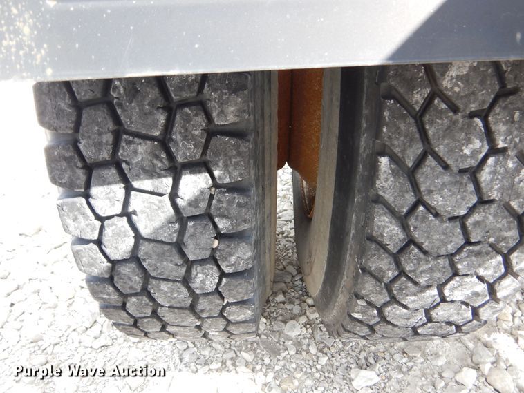 image for item KA9462 1986 Freightliner FLT  semi truck