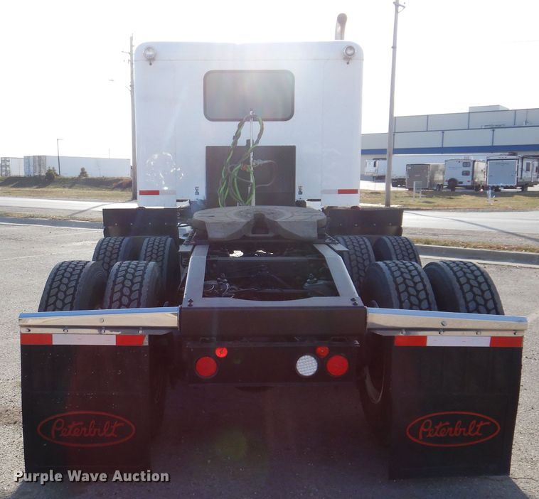 image for item KH9151 2011 Peterbilt 367  semi truck