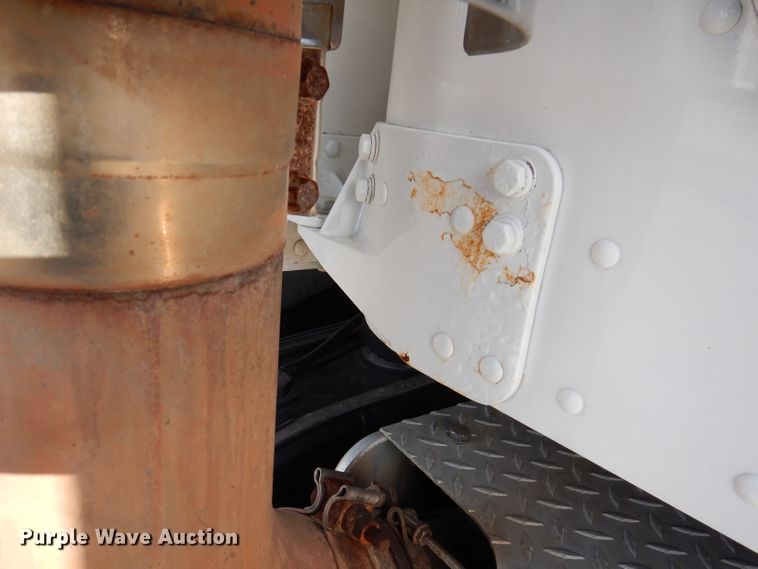 image for item KH9151 2011 Peterbilt 367  semi truck