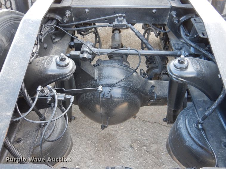 image for item KH9151 2011 Peterbilt 367  semi truck