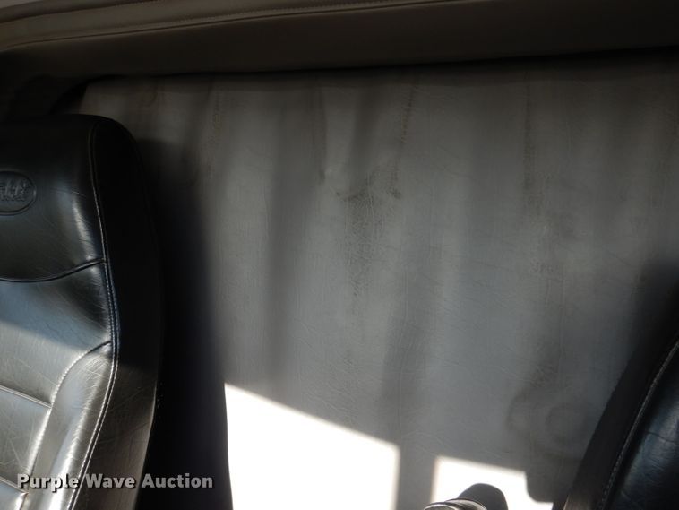 image for item KH9151 2011 Peterbilt 367  semi truck