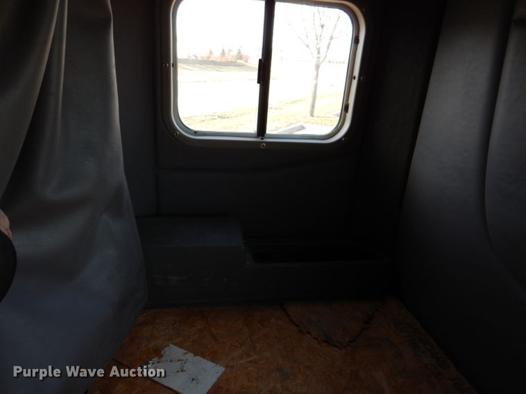 image for item KH9151 2011 Peterbilt 367  semi truck