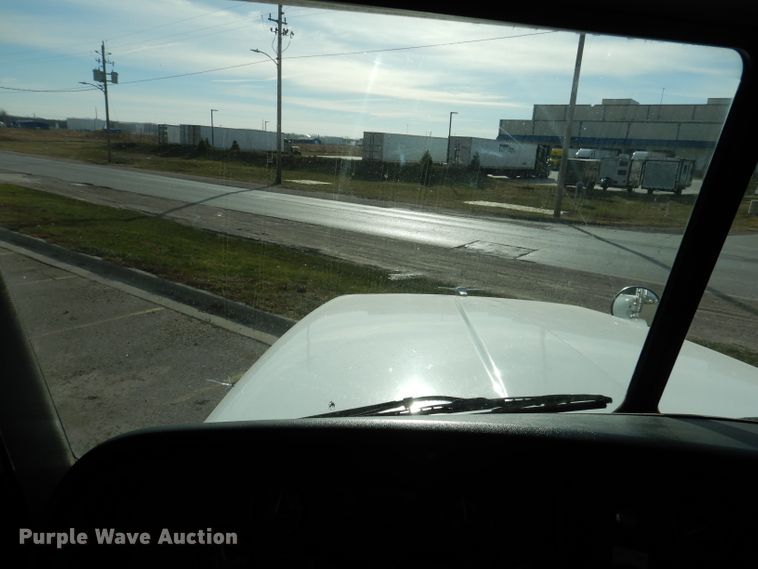 image for item KH9151 2011 Peterbilt 367  semi truck