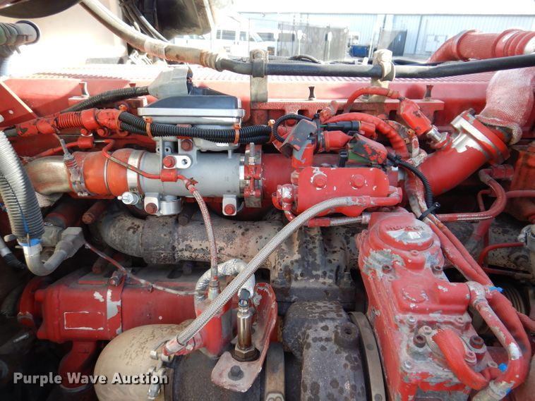 image for item KH9151 2011 Peterbilt 367  semi truck