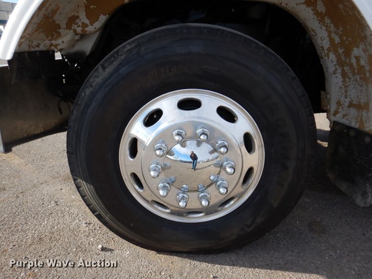 image for item KH9151 2011 Peterbilt 367  semi truck