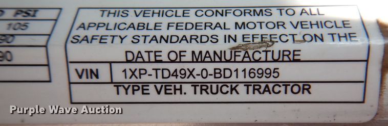 image for item KH9151 2011 Peterbilt 367  semi truck