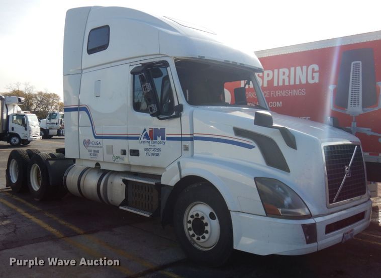 image for item KK9702 2016 Volvo VNL670  semi truck