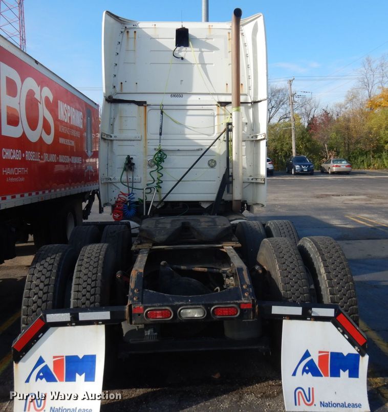 image for item KK9702 2016 Volvo VNL670  semi truck